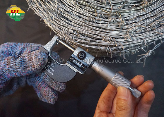 2.5 Mm Barbed Wire , Diameter 1.57mm 1.8mm Security Fence Razor Wire