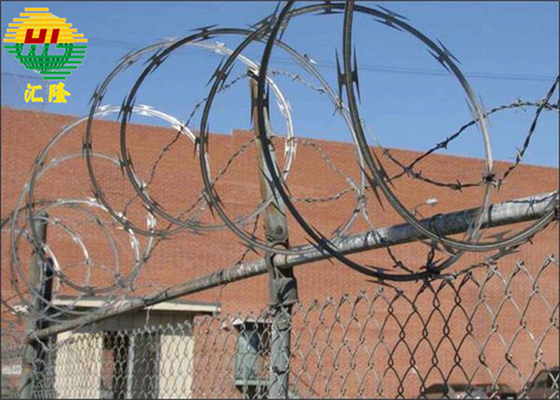 Private Field Cbt-65 Concertina Barbed Wire Coil 700mm Hot Dipped Galvanized