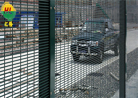 High Durability Clearview 358 Security Mesh Panels Rust Resistance