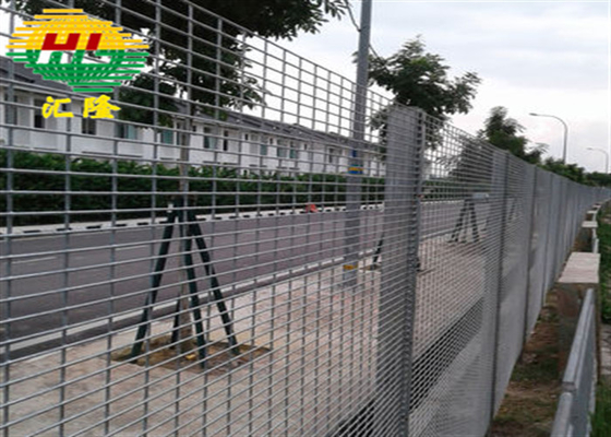 3''X0.5'' 4.0mm Welded Mesh Fence 358 Airport Security Low Carbon Steel