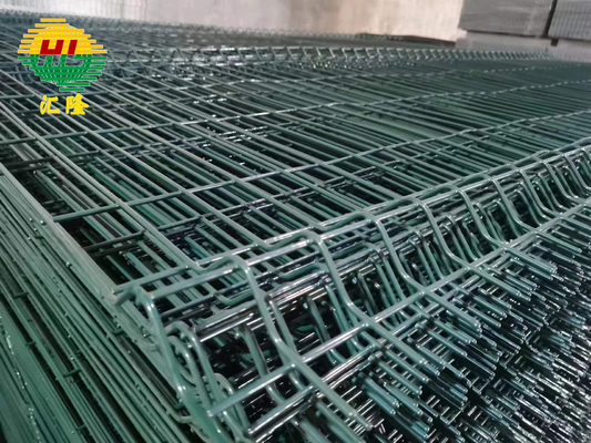 Green Pvc Coated 3d Curve Fence 2.5m Length 50*100mm Mesh