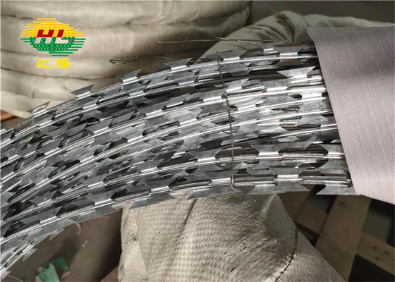 500mm Coil Diameter Barbed Concertina Wire Hot Dipped Galvanized 5 Clips