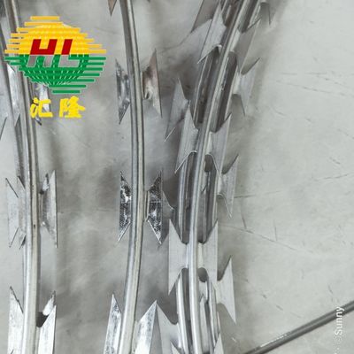 Anti Climb BTO-16 BTO-18 Stainless Steel Hot Dipped Galvanized Razor Fence Razor Barbed Wire In Ukraine 