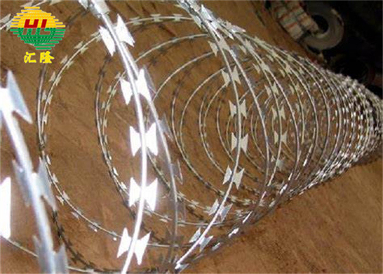 Military Defense Galvanized BTO-18 Concertina Razor Wire Security For Border Of Ukraine