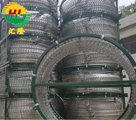 Heavy-Duty BTO-18 Concertina Razor Wire Fence for Military Defense and Emergency Situations
