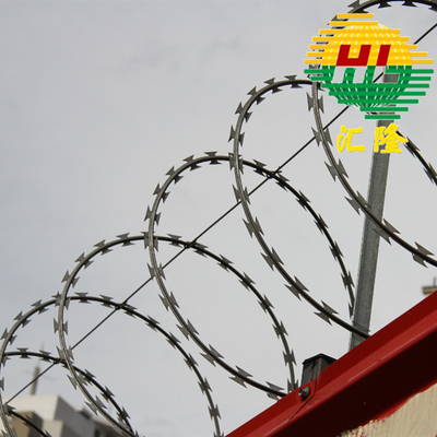 China Origin CBT-65 Barbed Wire Fence Constantine Blade Barbed Wire Mesh
