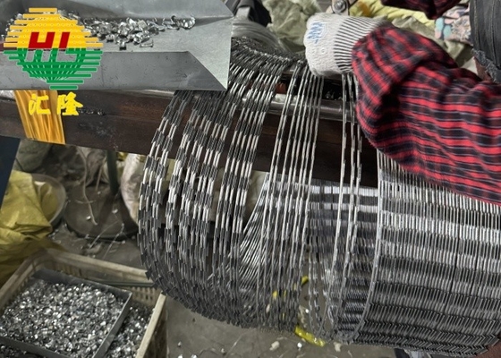 Protective Isolation Welding Blade Barbed Wire Border Galvanized Gill Net Customized