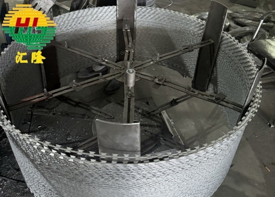 Galvanized Steel Or Stainless Steel Blade Concertina Barbed Wire BTO16 BTO18