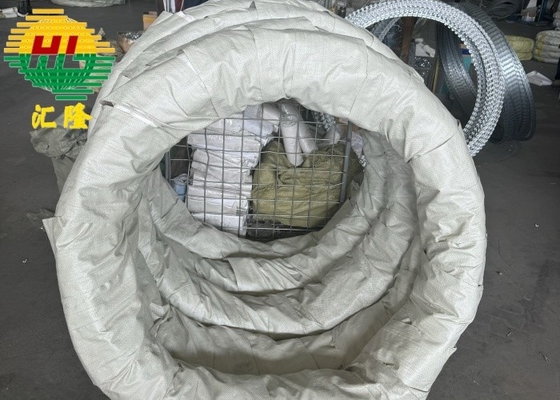 Screw Blade Barbed Rope Airport Railway Campus Security Protection Isolation Available