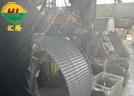  Various Blade Types BTO-10 BTO-18 BTO-16 BTO-22 BTO-30 CBT-60 CBT-65 Concertina Barbed Wire in Ukraine Safety