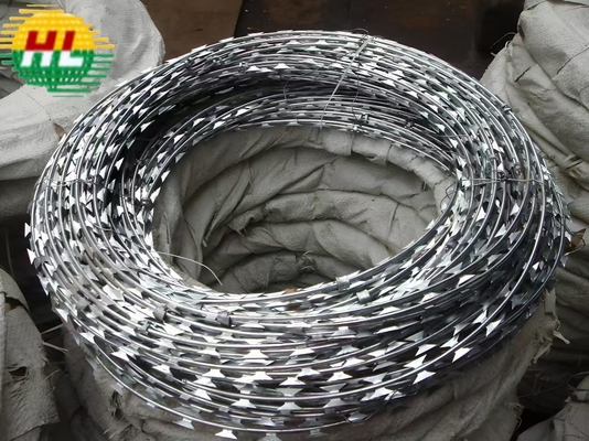 Corrosion Resistant Razor Barbed Wire With Tensile 1400-1500MPA And Coil Diameter 300