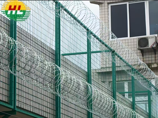 Razor Concertina Barbed Wire For Larger Areas Of Protection