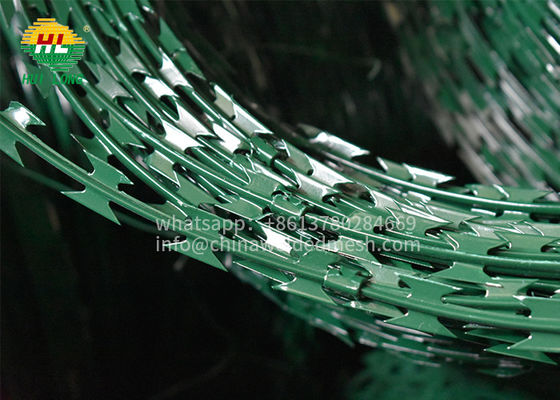 BTO22 Concertina Barbed Wire Galvanized Steel Material Double Loop With Clips 450mm