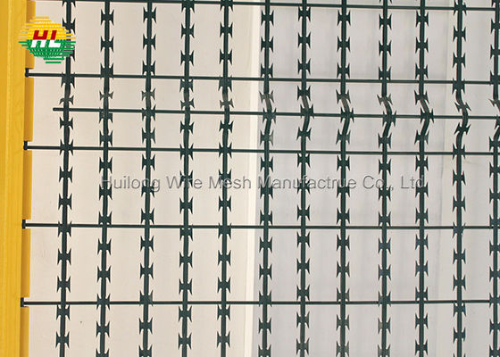 Hot Dipped Galvanised Razor Wire In Straight Lines Bto-22 Bto-30 Cbt-65