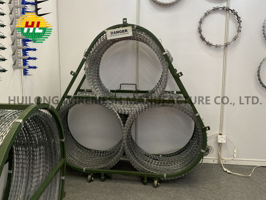 Mobile 300mm Stainless Steel Razor Wire Security Barriers In Triple Strands