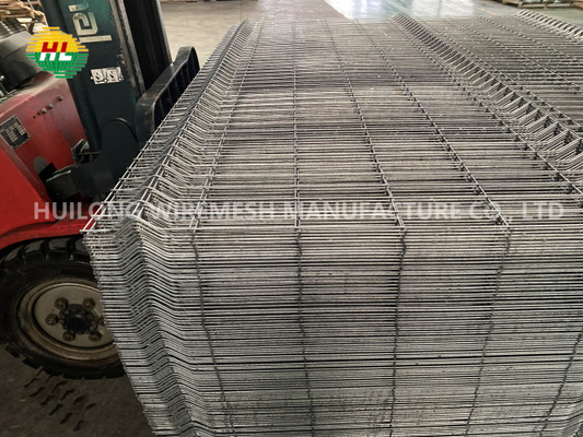 Pre Galvanized Pvc Coated Welded Mesh Fence 3 Curve Bend 2030mm High