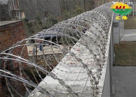 BTO-16 Conertina Razor Wire Galvanized Security For Defense Temporary Security Installations